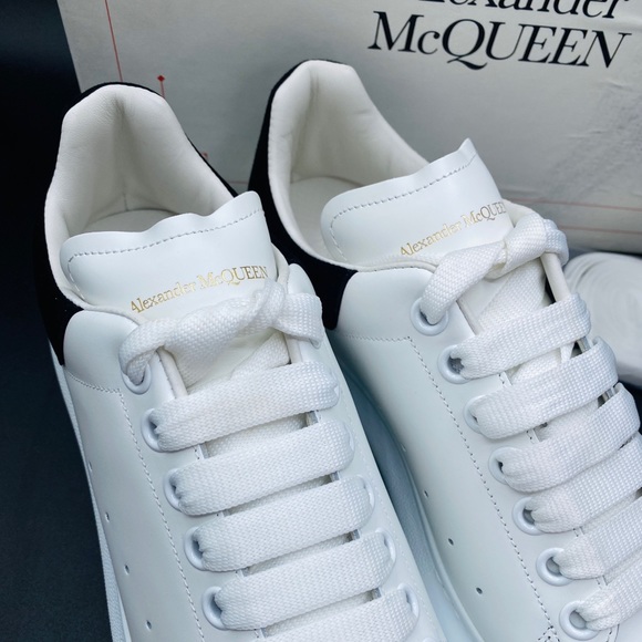 Alexander McQueen Women’s Oversized Leather/Suede Sneakers Size 10 NWB AUTHENTIC - Picture 5 of 9